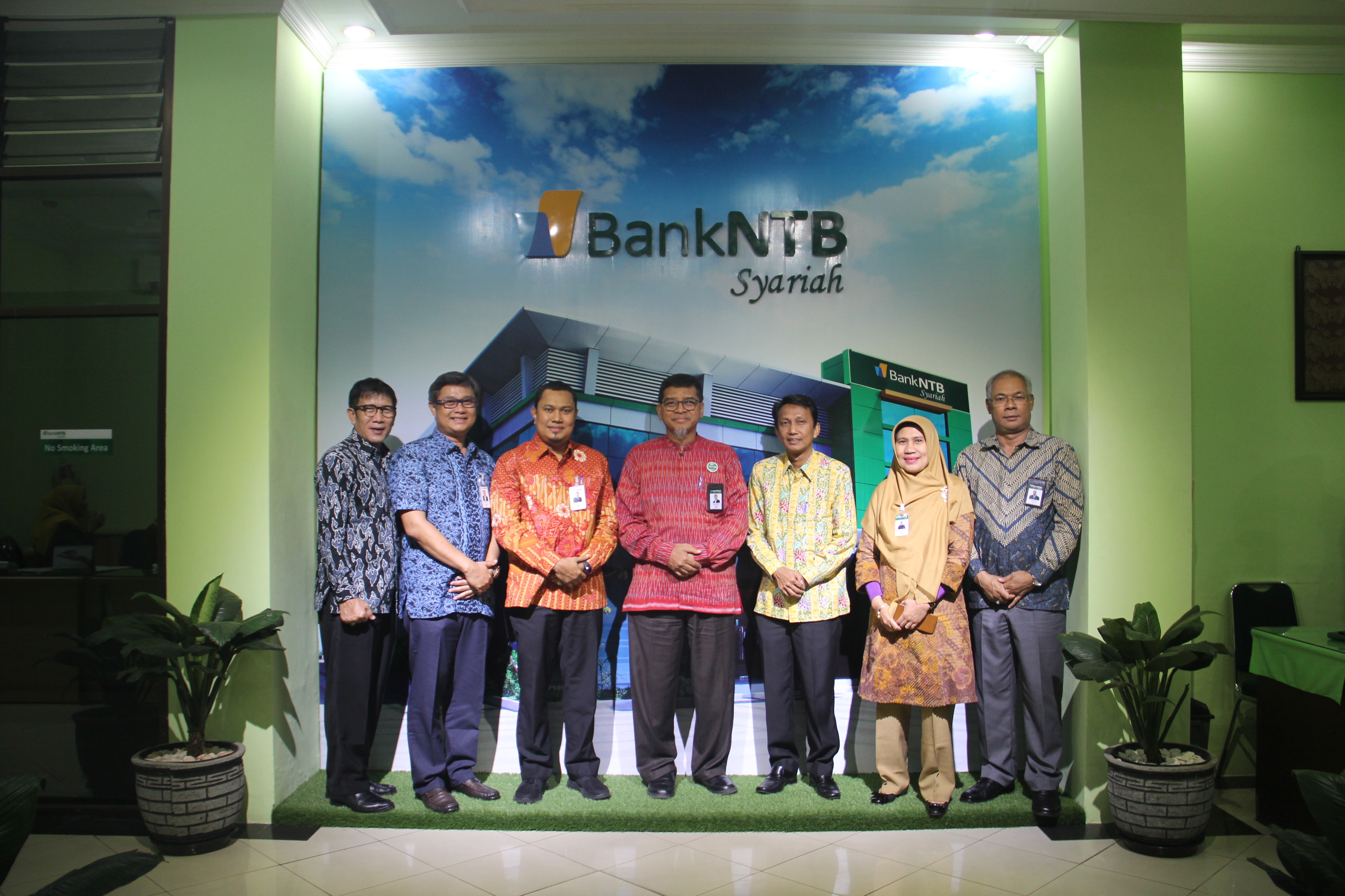 Persiapan_Konversi_Bank_Riau_Kepri_Pemprov_Riau_Studi_Banding_ke_Pemprov_NTB